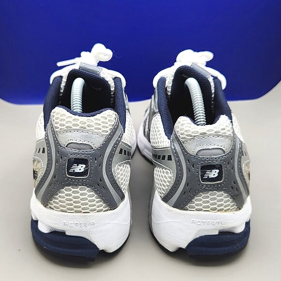 New Balance 749 (2009) - Picture 5 of 6